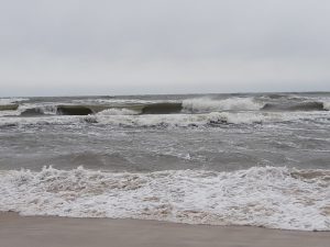 sztorm chłapowo plaża wichura 2022