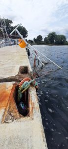 puck pomost port rybacki zatopiony jacht